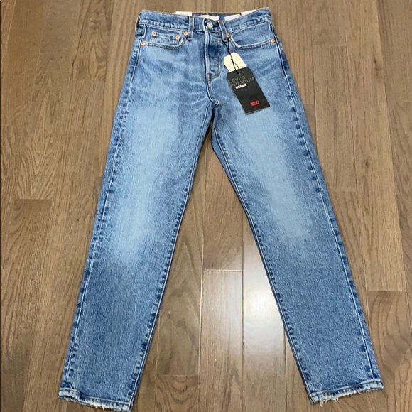 Levi’s Wedgie Icon - Picture 2 of 8